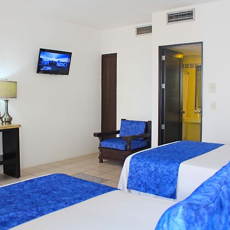 Hotel Delfin Пуерто Валярта Екстериор снимка